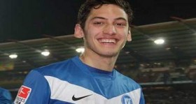hakan calhanoglu hamburg ta futbolistan