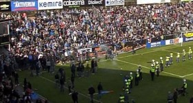 Helsingborg IF - IFK Djurgarden maçında çıkan kavgada 1 kişi hayatını kaybetti!.. 2 helsingborg-if-ifk-djurgarden-macinda-kavga-futbolistan