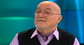 hincal uluc galatasaray yoneticisi olsam eboue ye ıq testi yaptirirdim futbolistan