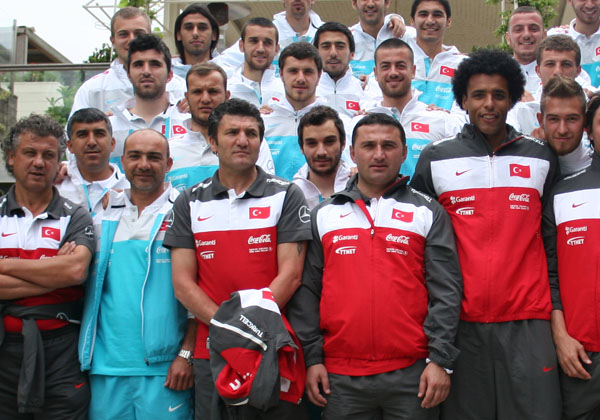 hooijdonk a2millitakim futbolistan