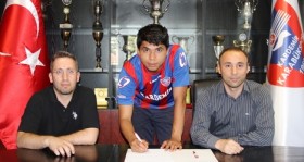 ishak dogan karabukspor da futbolistan