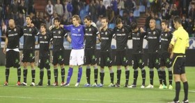 ispanya da depremzedeler icin saygi durusu yapildi futbolistan