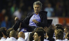 jose mourinho 3 forvet daha istedi futbolistan e1310570574101