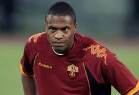 juliobaptista futbolistan 20 aralik 2010