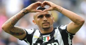 juventus-arturo-vidal-ile-nikah-tazeledi-futbolistan
