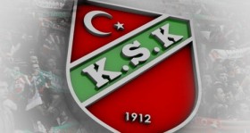 karsiyaka-da-para-krizi-paralarini-alamayan-futbolcular-antrenmana-cikmadi-futbolistan