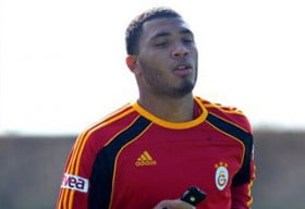 kazimin ayakkabilari acik artirmada