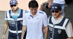 kendi kendine sike yaparak tarihe gecen futbolcu ibrahim akin futbolistan