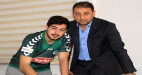 konyaspor-okan-derici-yi-renklerine-bagladi-futbolistan