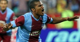 malouda-trabzonspor-ile-ipleri-kopardi-futbolistan