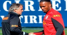 mancini-drogba-ya-ceza-kesti-futbolistan