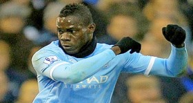 mario balotelli bana irkcilik yapani oldururum futbolistan