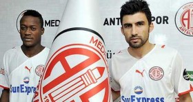 medical park antalyaspor dan imza sov futbolistan