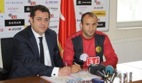 mehmet yildiz eskisehirsporda futbolistan e1309271397712