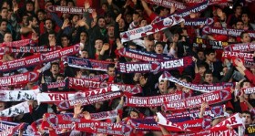 mersin-idman-yurdu-taraftarindan-bilet-protestosu-futbolistan