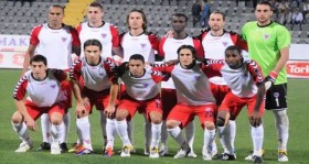 mersin idmanyurdulu futbolculardan protesto futbolistan