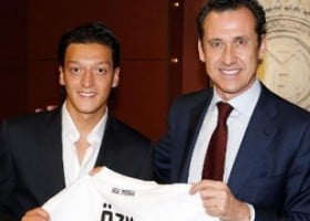 mesut1