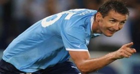 miroslav-klose-serie-a-da-yirmiyedi-yillik-rekoru-egale-etti-futbolistan