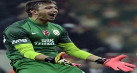 muslera-papa-tarafindan-baris-elcisi-secildi-futbolistan