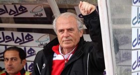 mustafa-denizli-ye-persepolis-ten-sok-futbolistan