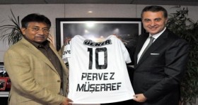 pakistan eski devlet baskani pervez muserref besiktas kulubu nu ziyaret etti futbolistan