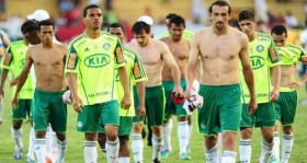 palmeiras kume dustu taraftarlar olay cikardi futbolistan