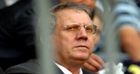 pfdk 93 kisiden savunma istedi futbolistan