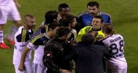 pfdk dan aykut kocaman a bir caner erkin e iki mac ceza futbolistan