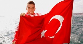 podolski galatasaray a gelmek istiyor