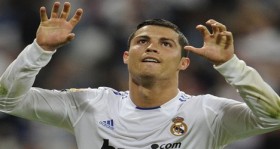 real-madrid-ten-ronaldo-ya-tarihe-gececek-teklif-bes-yil-icin-yuzonbes-milyon-euro-futbolistan