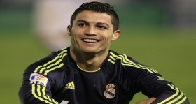 Cristiano Ronaldo, Real Madrid ile sözleşmesini 2018'e kadar uzattı iddiası 2 ronaldo-real-madrid-ile-uzatti-futbolistan