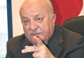 Sadri Şener Galatasaray'la Dostluk Rafa Kalktı Futbolistan sadri sener galatasarayla dostluk rafa kalkti futbolistan e1306425425368