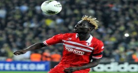 samsunspor aristide bance ile yollarini ayirdi futbolistan
