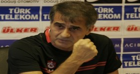 senol gunes benim hayatimda pes etmek diye bir sey yok futbolistan