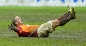sneijder-transferiyle-ilgili-konustu-galatasaray-da-mutluyum-futbolistan