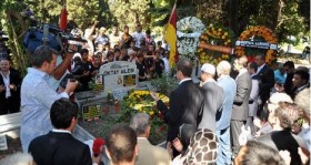 tacsiz kral metin oktay anildi futbolistan