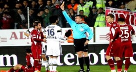 tahkim-kurulu-cristian-baroni-nin-cezasini-onadi-futbolistan