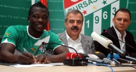 teteh bangura kaza gecirdi futbolistan e1313417115846