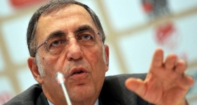 TFF Başkan Vekili Ufuk Özerten'den derbi yorumu; Sahaya inen hapse girmeli!.. 2 tff-baskan-vekili-ufuk-ozerten-den-derbi-yorumu-sahaya-inen-hapse-girmeli-futbolistan