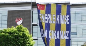 tff-binasinda-fenerbahce-bayragi-futbolistan