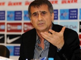 trabzonspor senol gunes futbolistan e1308758804880