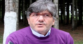 'Yabancı oyuncularla daha iyi iletişim kurabilmek için incil okuyorum' 2 trabzonspor-teknik-direktoru-mustafa-akcay-incil-okuyorum-futbolistan