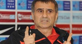trabzonspor teknik direktoru senol gunes lig iptal edilmeli futbolistan