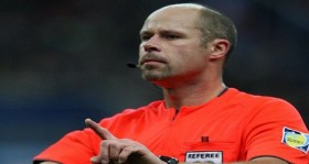 Match referee Martin Hansson