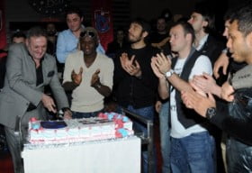 trabzonspora moral yemegi futbolistan