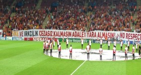 turk-telekom-arena-da-sike-pankarti-futbolistan