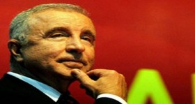 unal aysal kopruler yikildi evleri su basti insanlar oldu futbolistan
