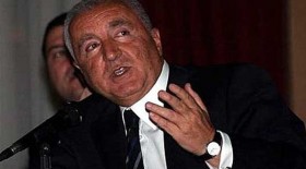 unal aysaldan sike ile ilgili sert aciklama futbolistan e1310481579956