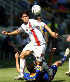 Fenerbahçe de Carlos out, Vargas in !