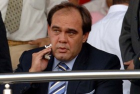 yildirim demiroren futbolistan e1310048713154